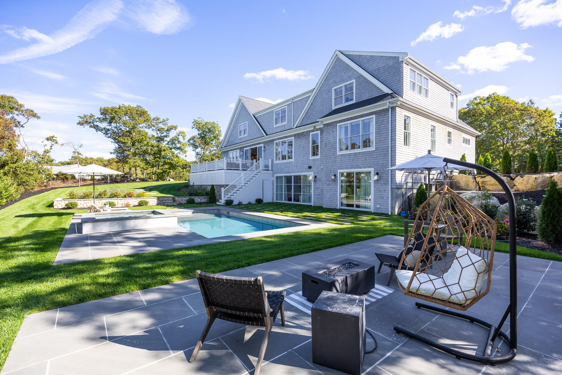 77 Highwood Lane Falmouth MA 02536