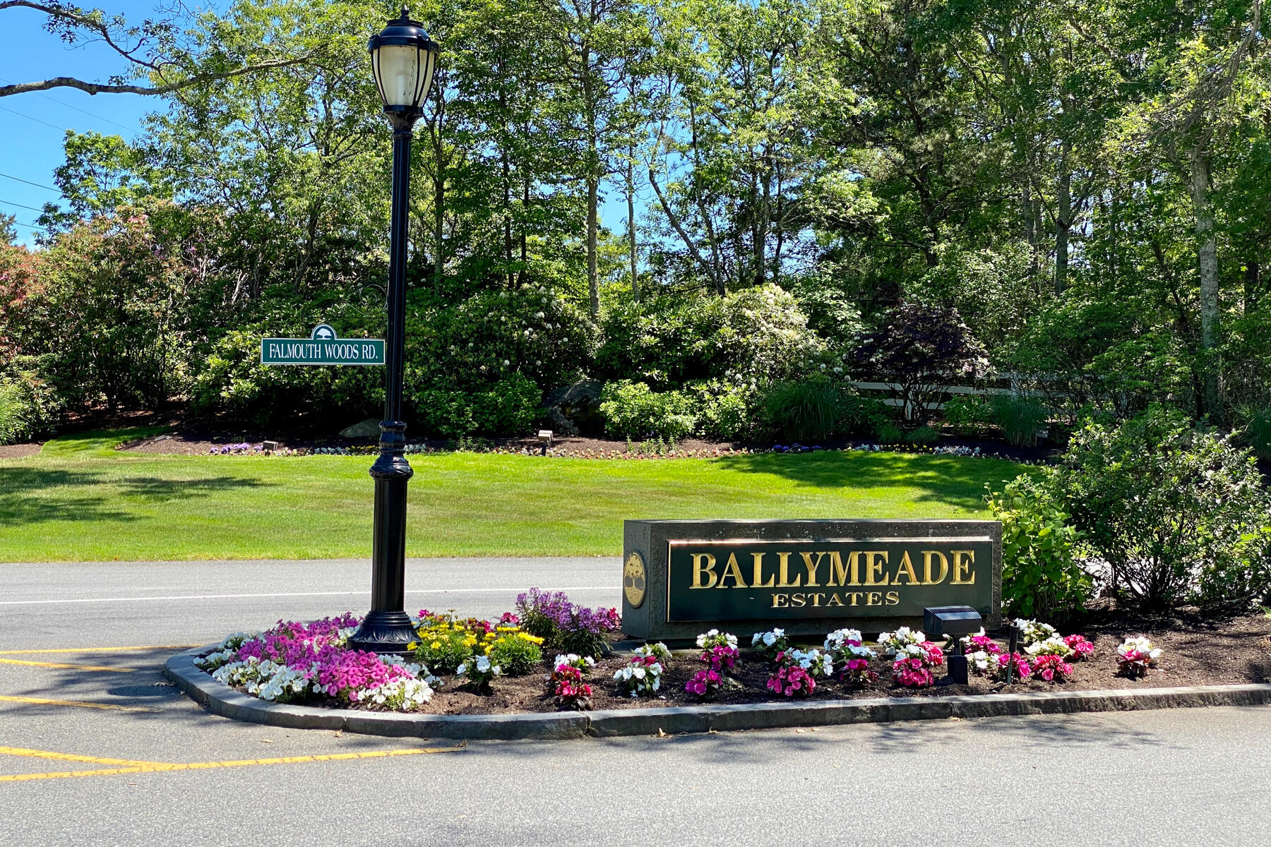 77 Highwood Lane Falmouth MA 02536