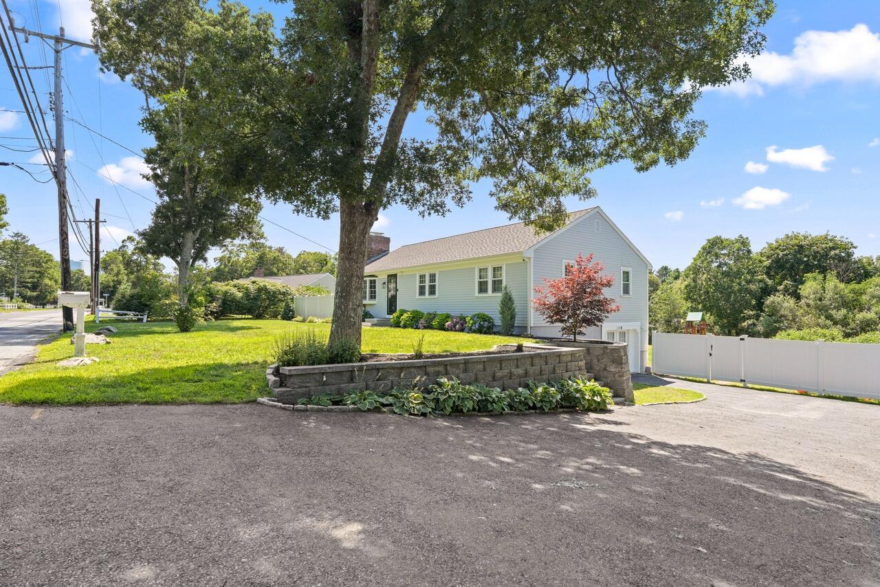 1109 Shootflying Hill Road Centerville MA 02632