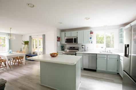 95 Rockville Avenue Falmouth MA 02536