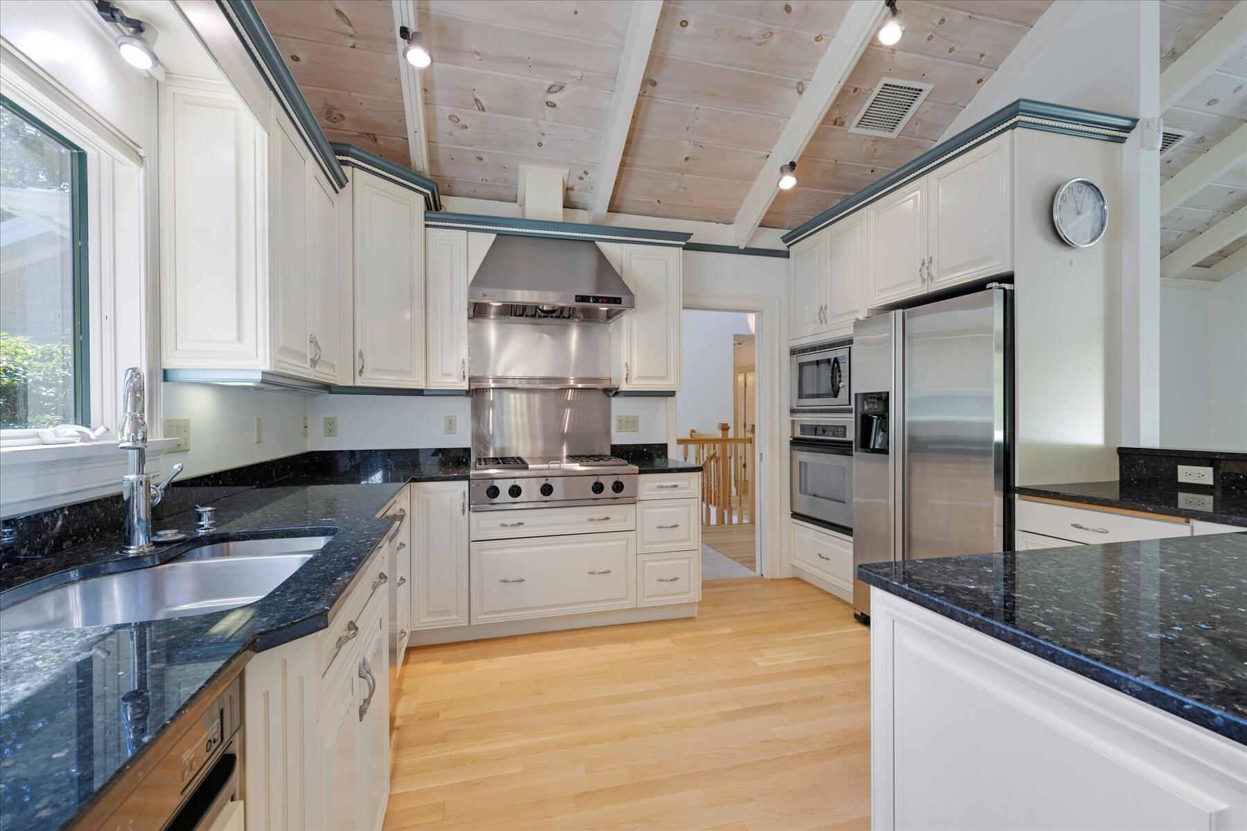 72 Walton Heath Way Mashpee MA 02649