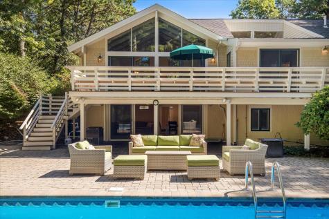 72 Walton Heath Way Mashpee MA 02649