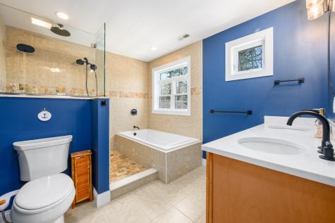 8 Lakeway Lane Harwich MA 02645
