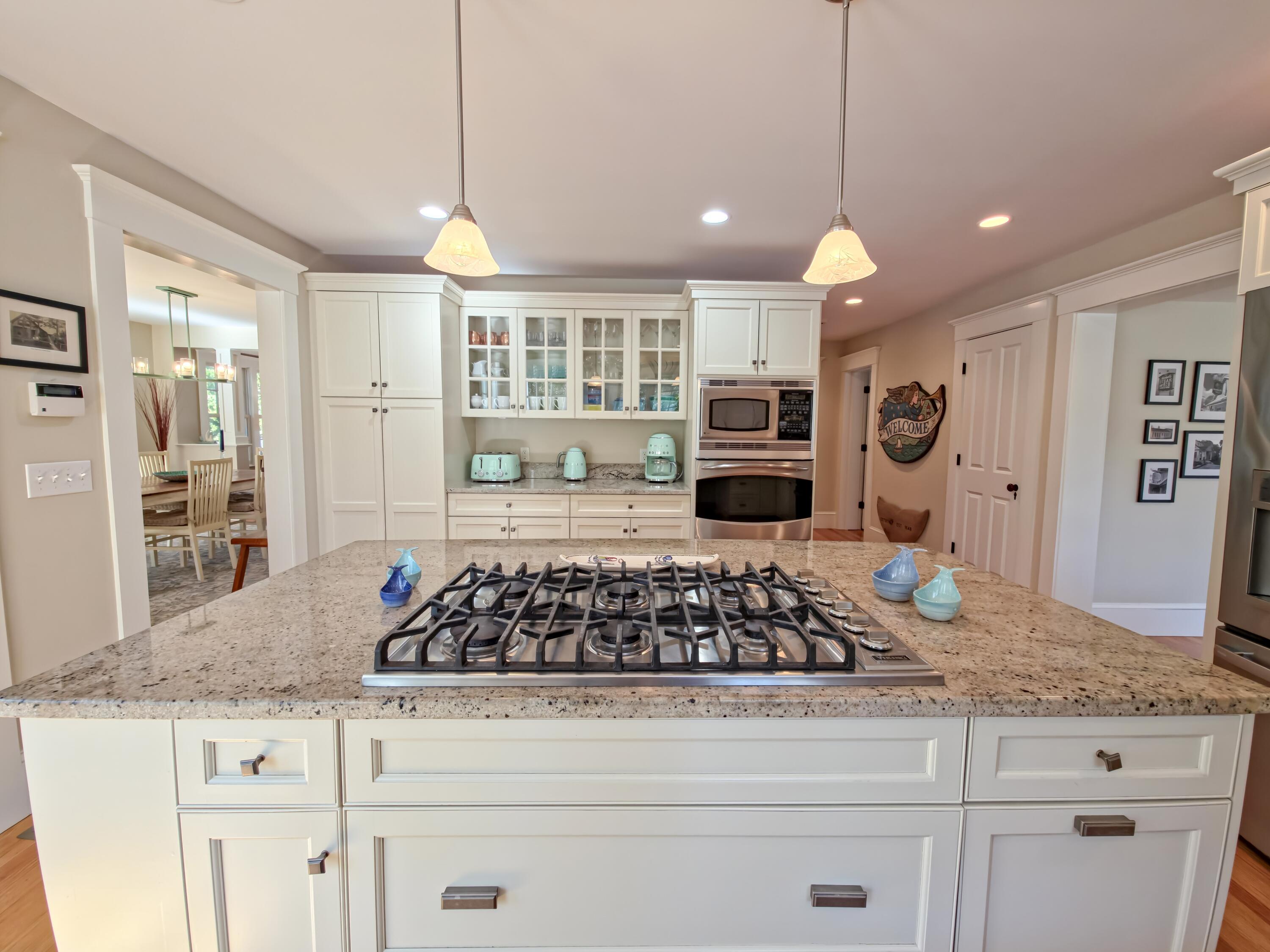 552 Main Street Cotuit MA 02635