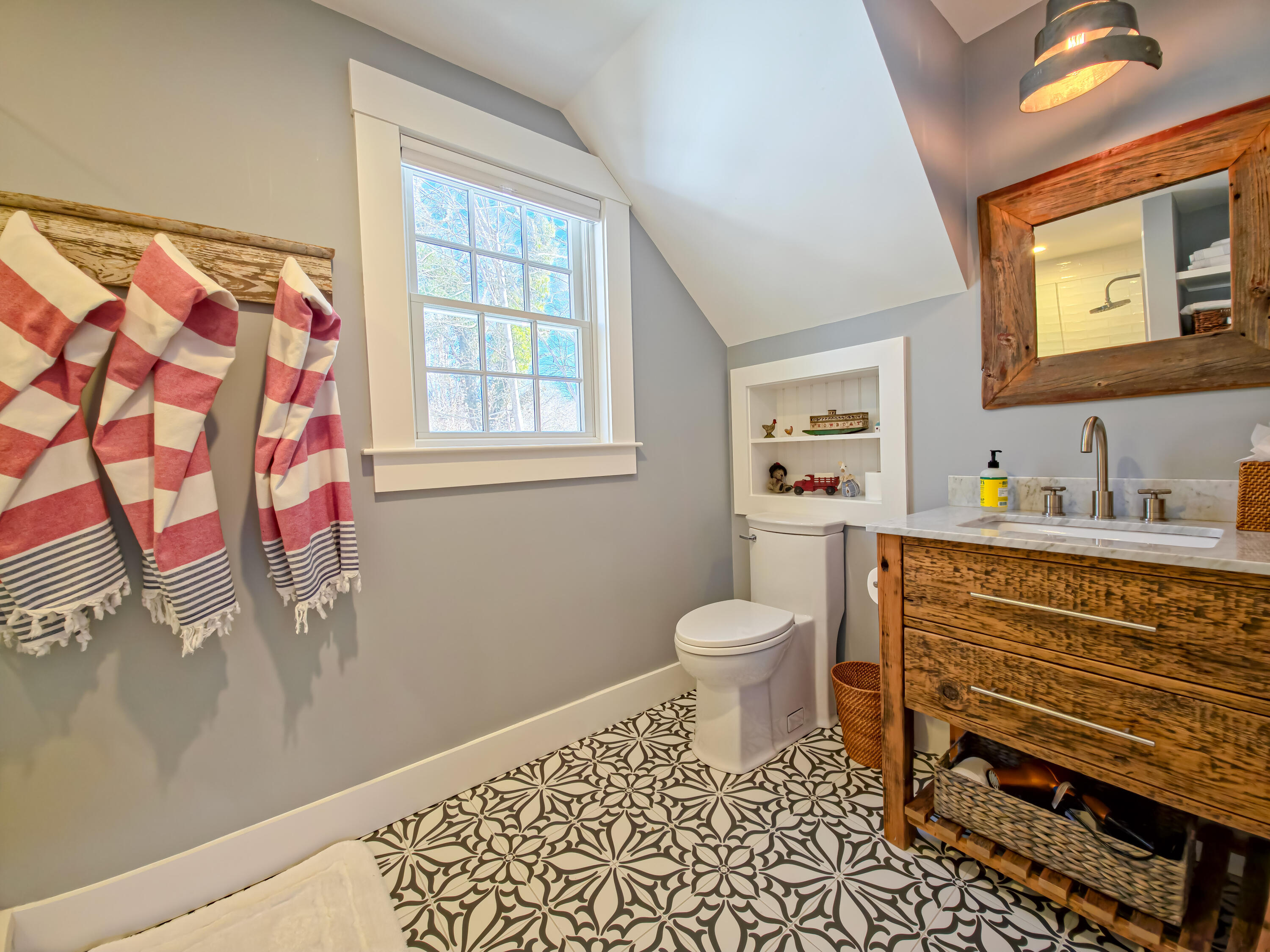 552 Main Street Cotuit MA 02635
