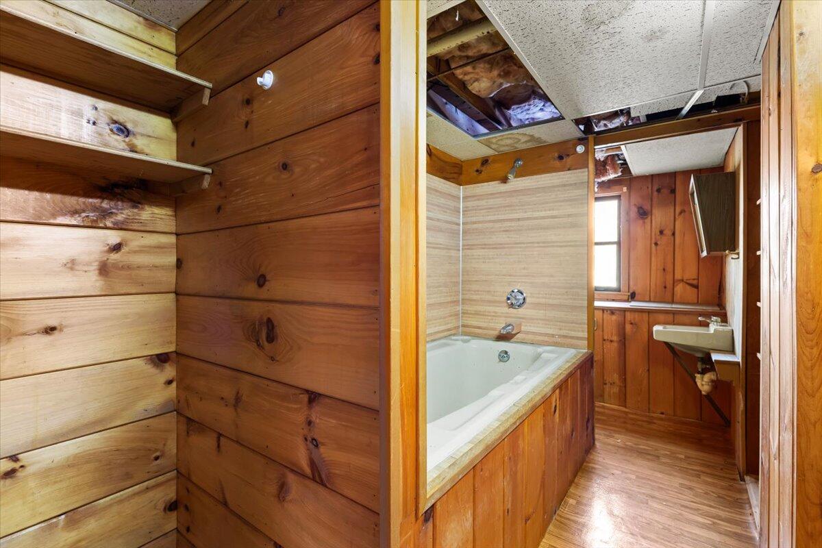 1094 County Road Bourne MA 02534