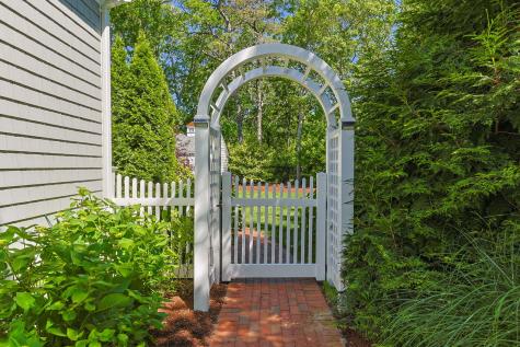 15 Camrose Court Barnstable MA 02601