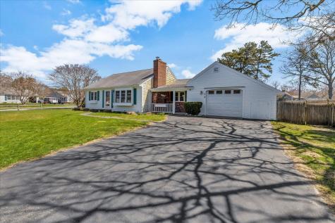 2 Captain Percival Road Yarmouth MA 02664
