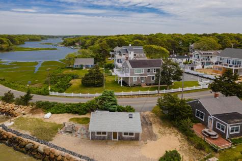 41 Seconsett Island Road Mashpee MA 02649