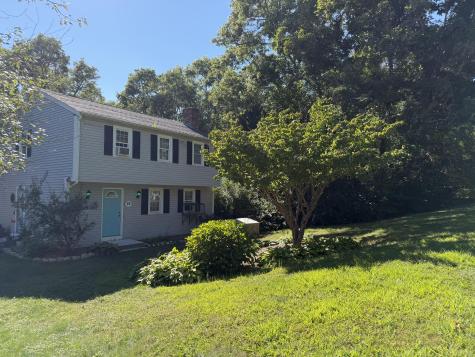 39 Warwick Way Mashpee MA 02649