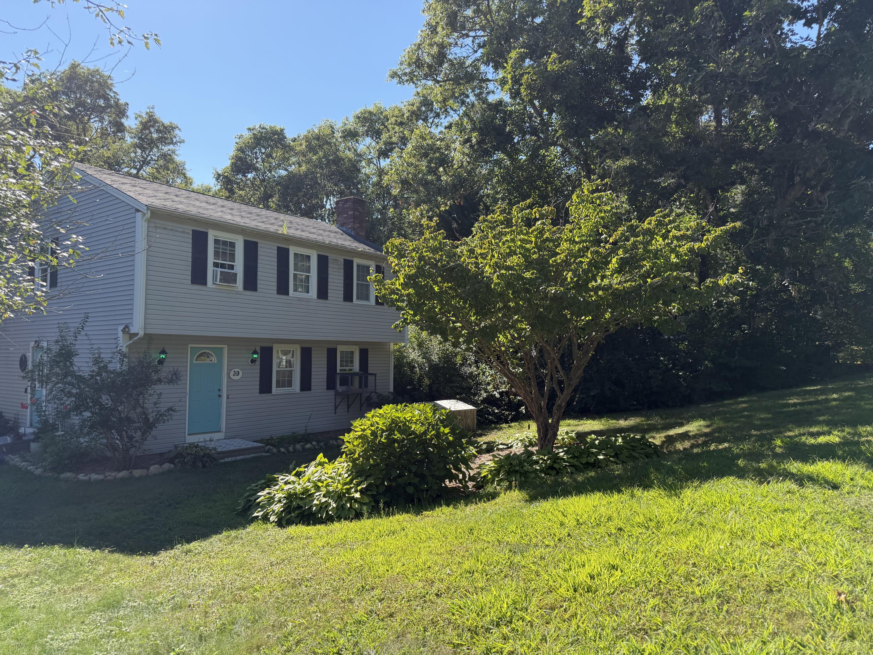 39 Warwick Way Mashpee MA 02649