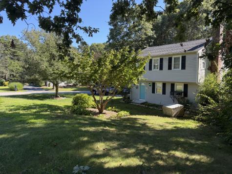 39 Warwick Way Mashpee MA 02649