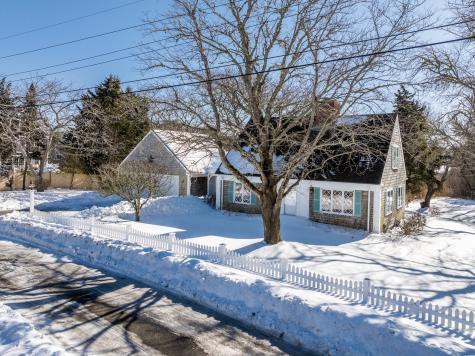 7 Pinefield Lane Dennis MA 02660