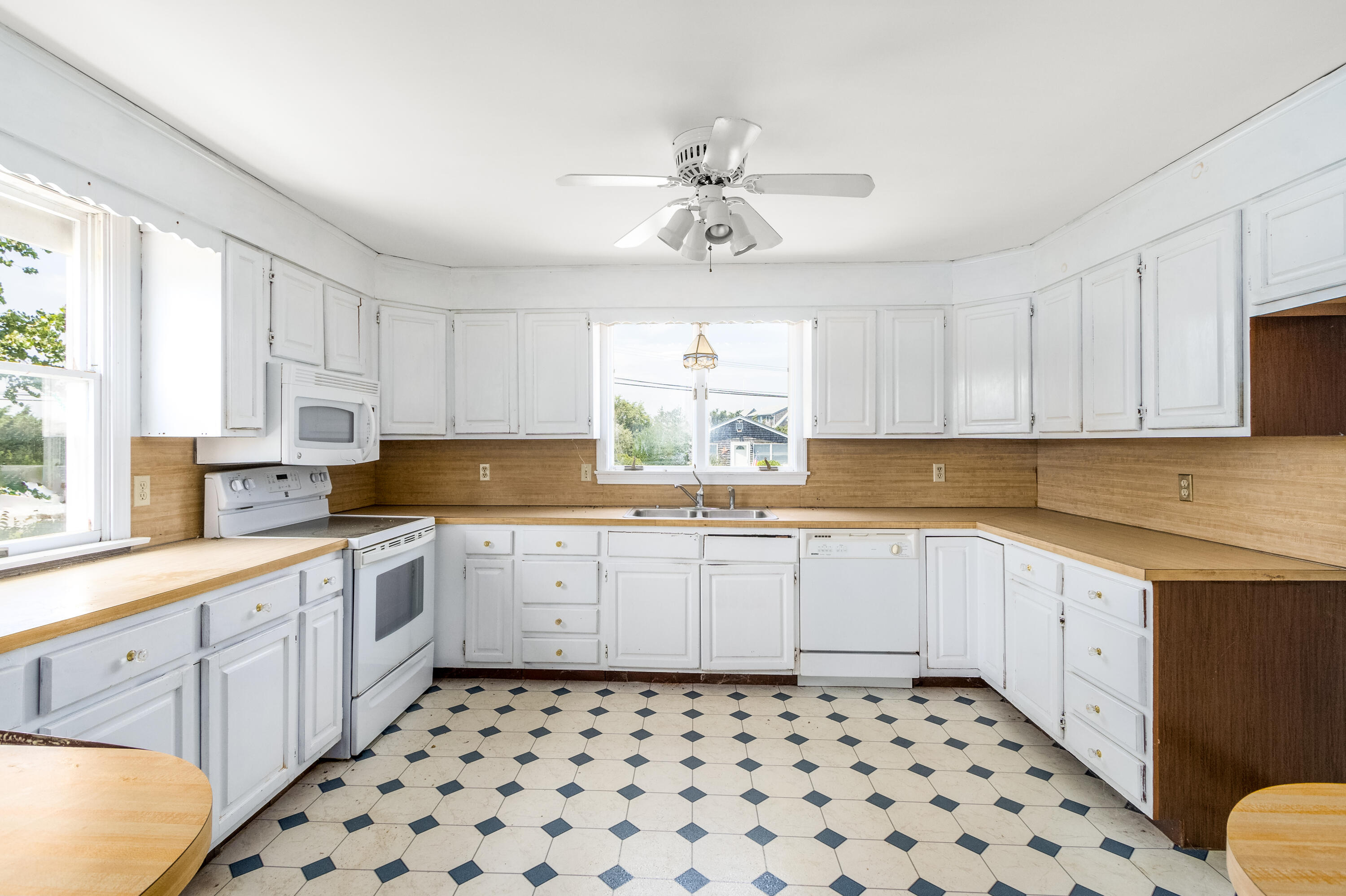 32 N Shore Blvd Extension Sandwich MA 02563