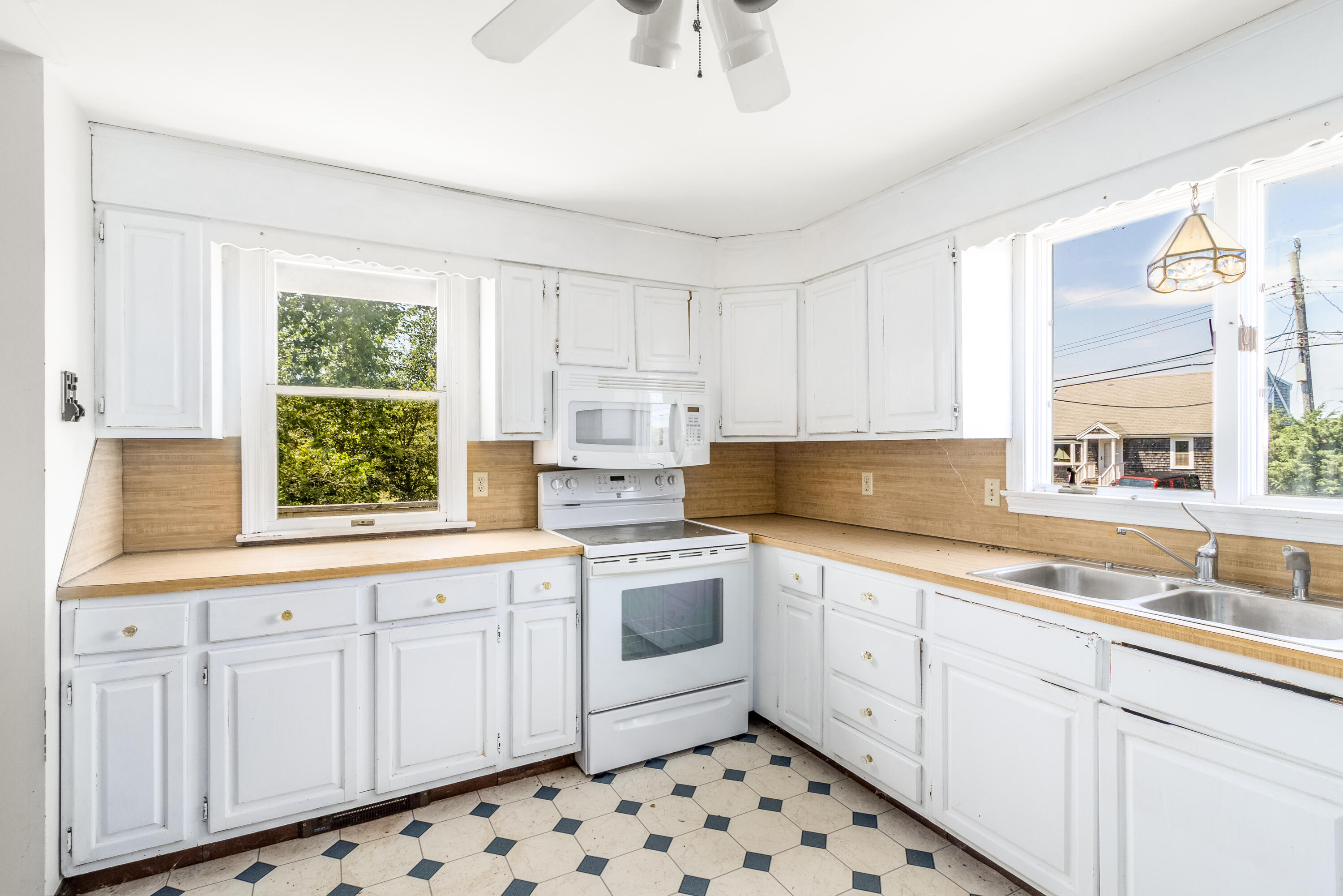 32 N Shore Blvd Extension Sandwich MA 02563