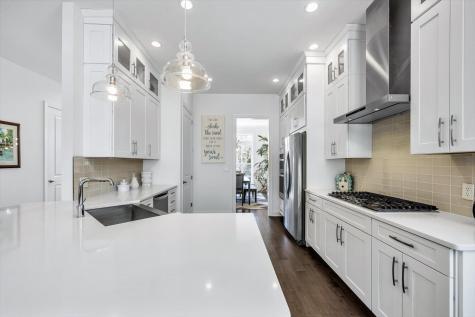34 Briarwood Plymouth MA 02360