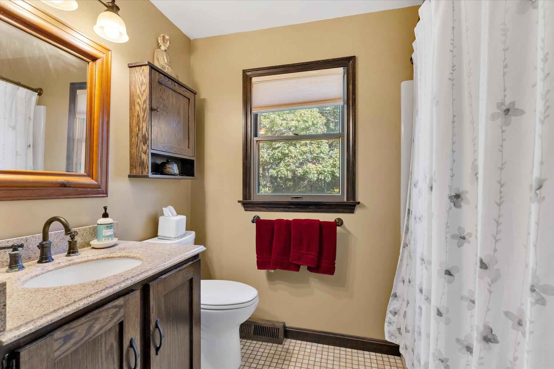 7 Sandy Way Mashpee MA 02649