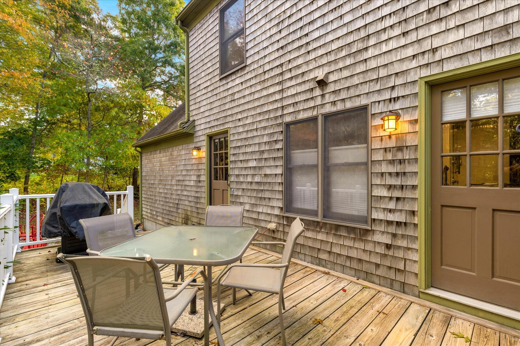 7 Sandy Way Mashpee MA 02649