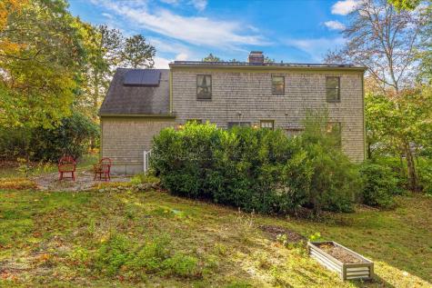 7 Sandy Way Mashpee MA 02649