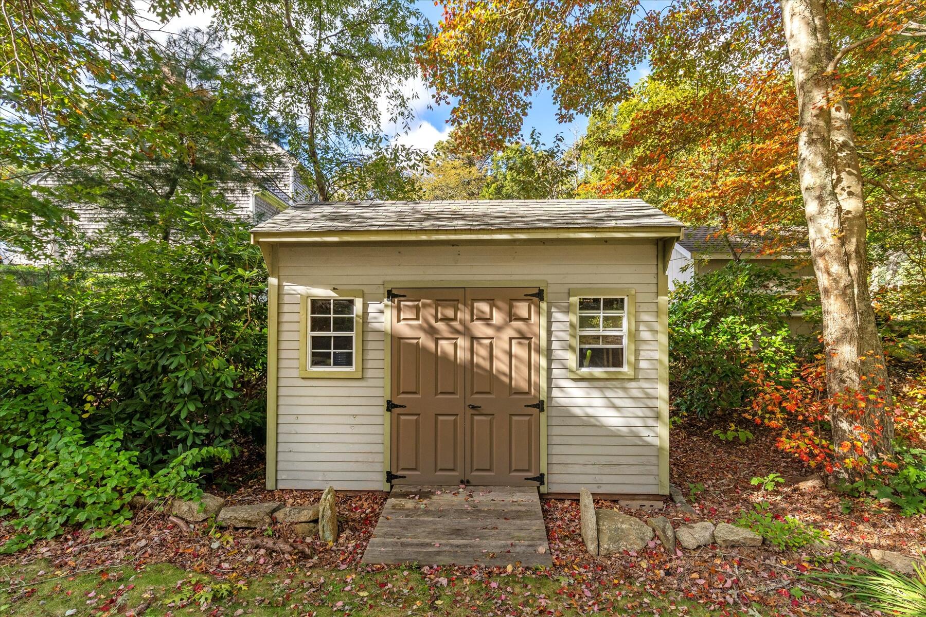 7 Sandy Way Mashpee MA 02649