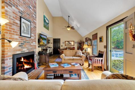 7 Sandy Way Mashpee MA 02649