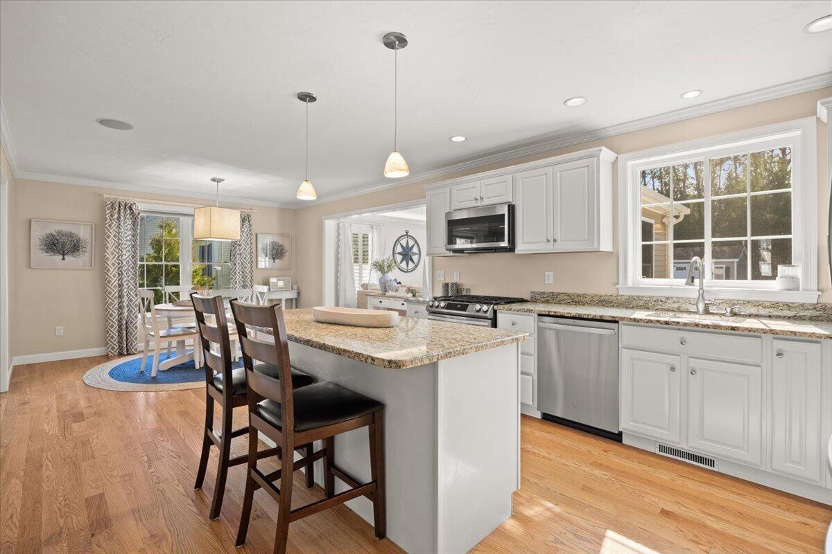 20 Settlers Way Bourne MA 02532