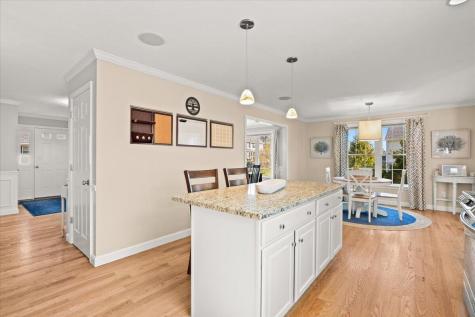 20 Settlers Way Bourne MA 02532