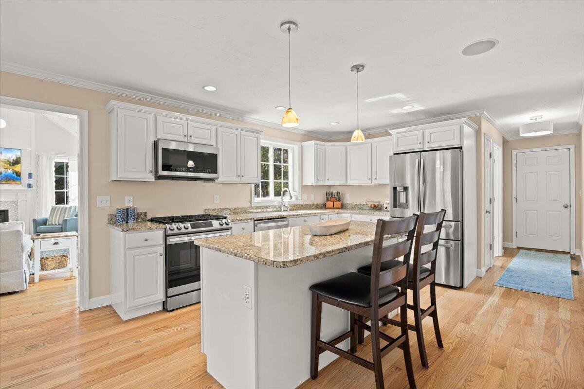20 Settlers Way Bourne MA 02532
