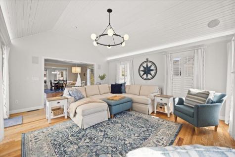 20 Settlers Way Bourne MA 02532