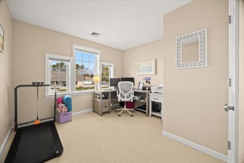 20 Settlers Way Bourne MA 02532