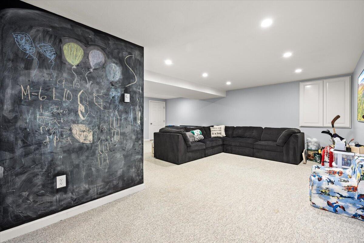 20 Settlers Way Bourne MA 02532
