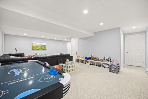 20 Settlers Way Bourne MA 02532