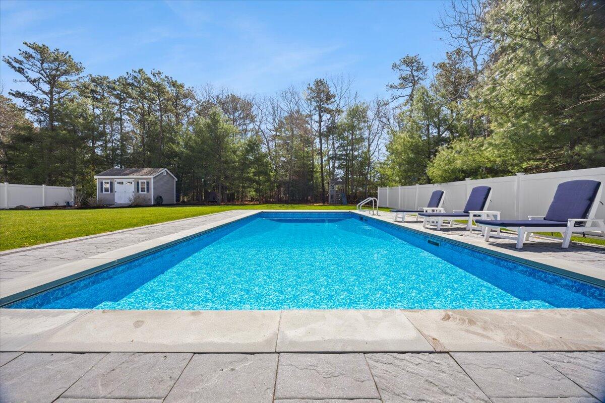 20 Settlers Way Bourne MA 02532