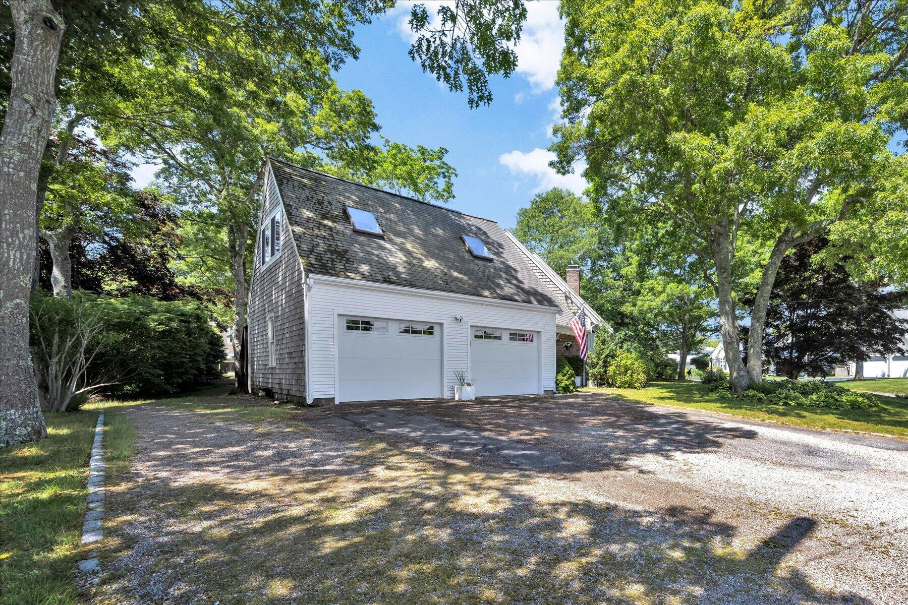 15 Carla Road MA 02601