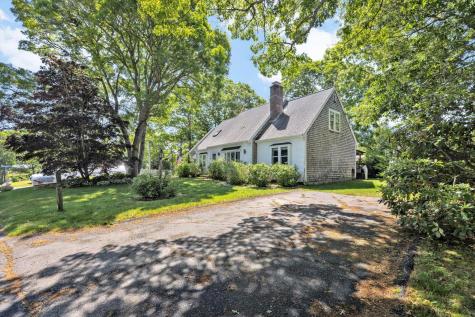 15 Carla Road MA 02601
