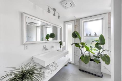 15 Carla Road MA 02601