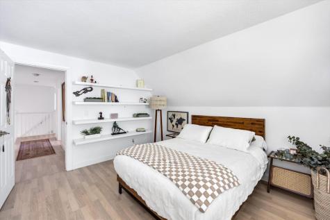 15 Carla Road MA 02601