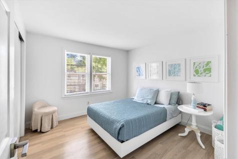 15 Carla Road MA 02601