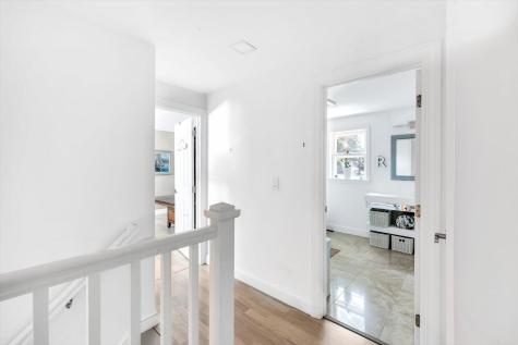 15 Carla Road MA 02601