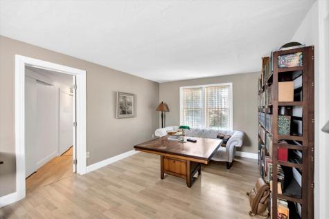 15 Carla Road MA 02601