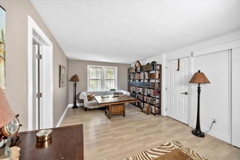 15 Carla Road MA 02601