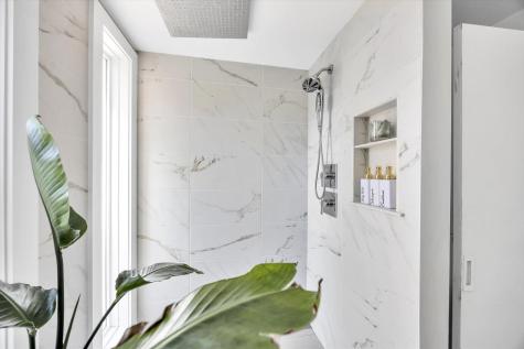 15 Carla Road MA 02601