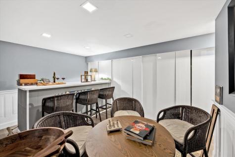 15 Carla Road MA 02601
