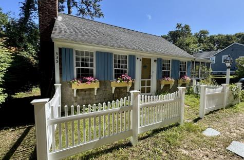 335 Lower County Road Dennis MA 02638