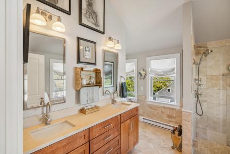 162 Commercial Street Provincetown MA 02657