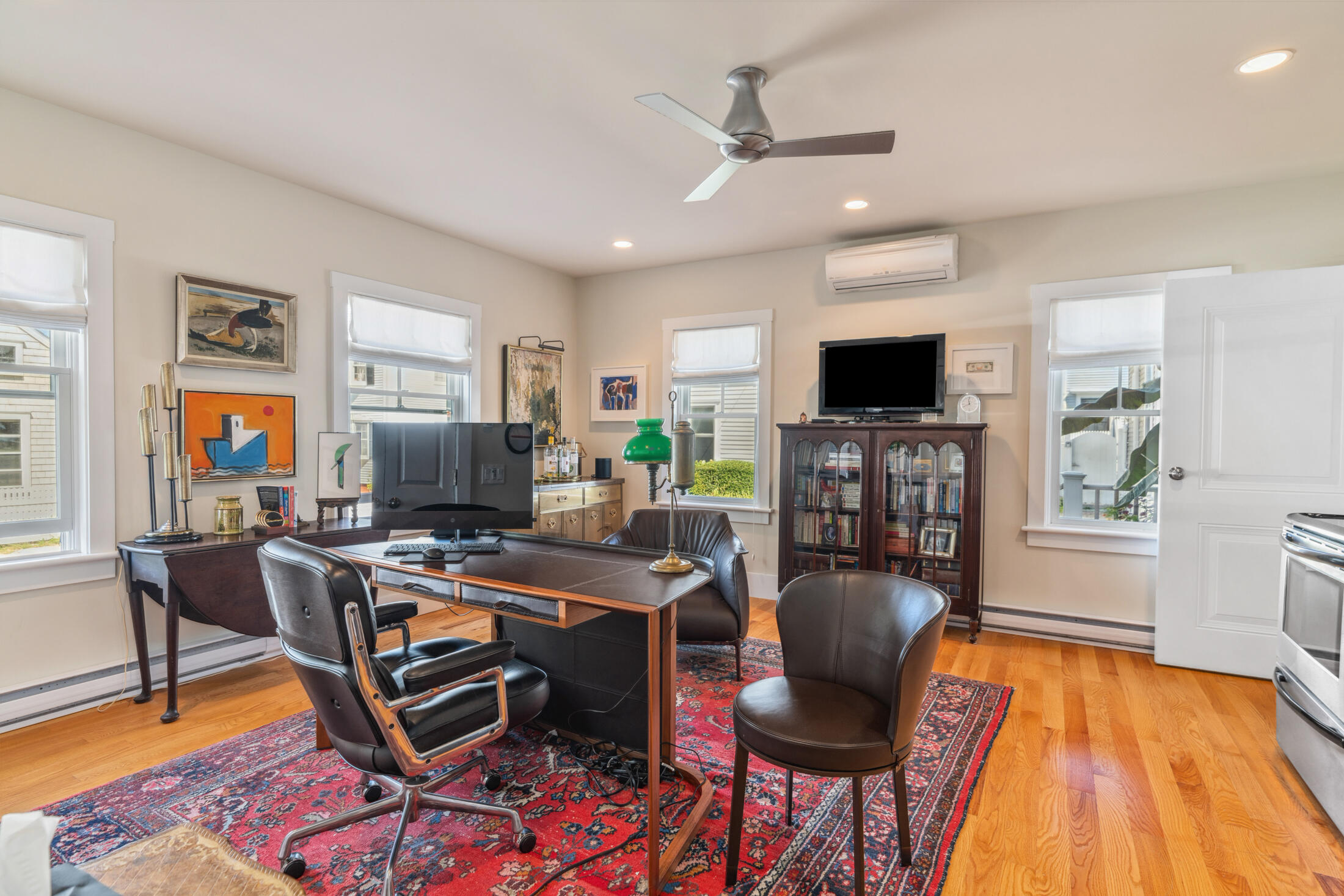 162 Commercial Street Provincetown MA 02657