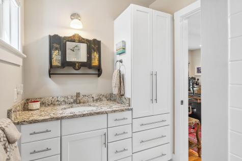 162 Commercial Street Provincetown MA 02657