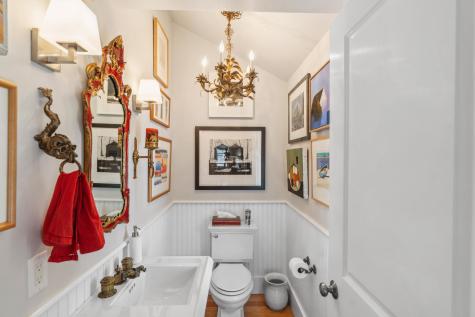 162 Commercial Street Provincetown MA 02657