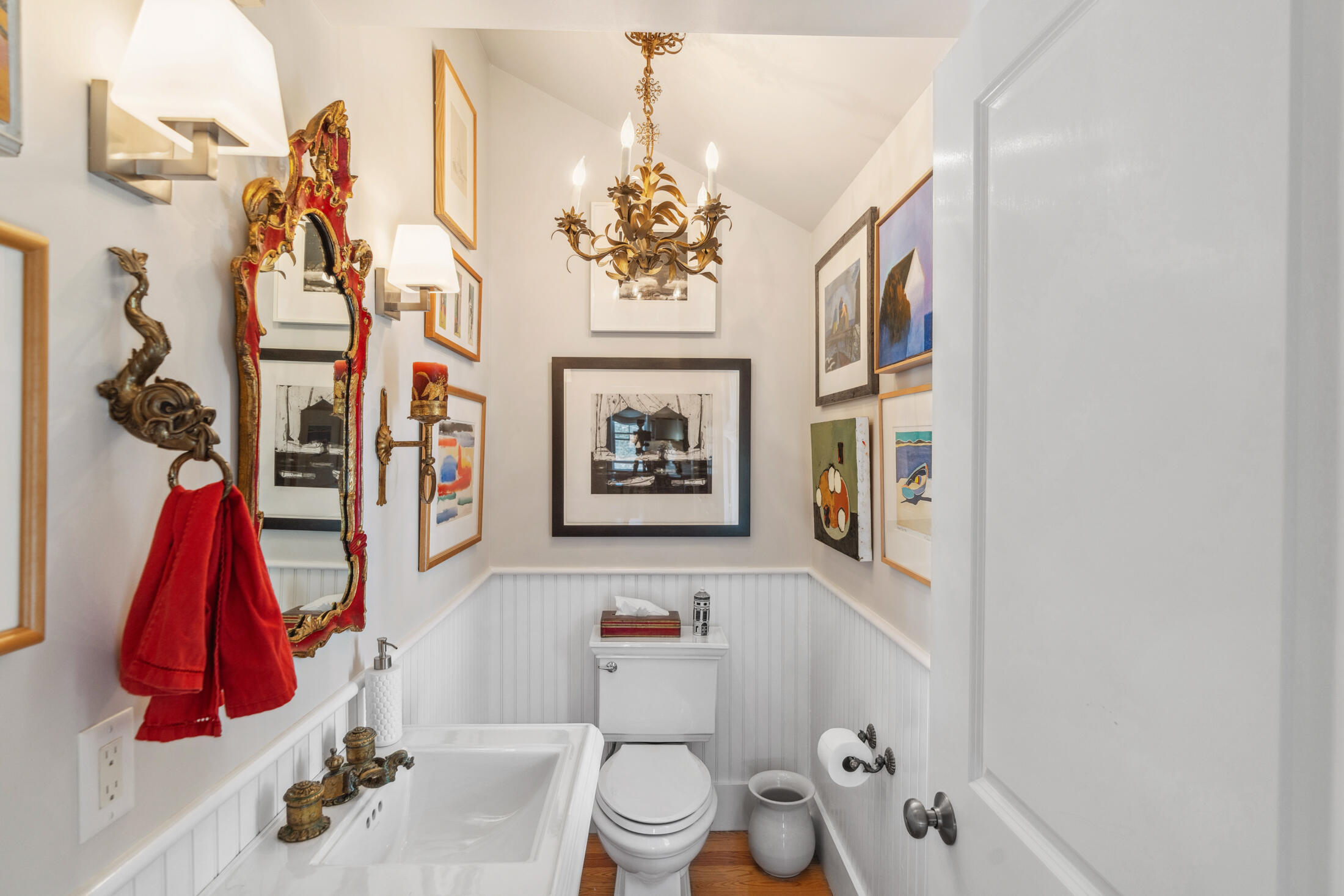 162 Commercial Street Provincetown MA 02657