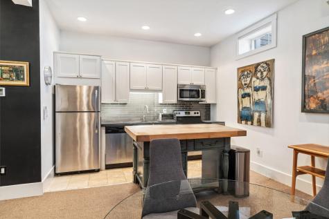 162 Commercial Street Provincetown MA 02657